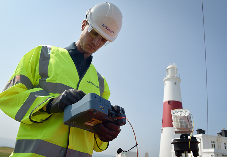 Image of engineer working on fibre in Portland